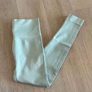 SET ACTIVE Mint Green Leggings SIZE SMALL